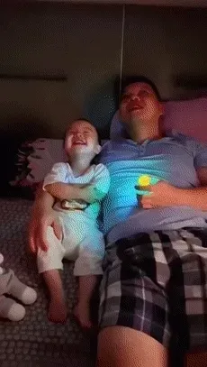 🎁✨🦄 Kids' Magic Projection Flashlight — Shine brightly with adorable cartoon stories and images! Ignite your imagination!