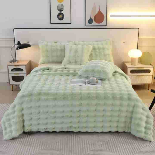 Three-piece bedding set 🛏️ Thick rabbit fur plush blanket 🍂 (1 duvet cover + 2 pillowcases)