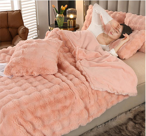 Three-piece bedding set 🛏️ Thick rabbit fur plush blanket 🍂 (1 duvet cover + 2 pillowcases)