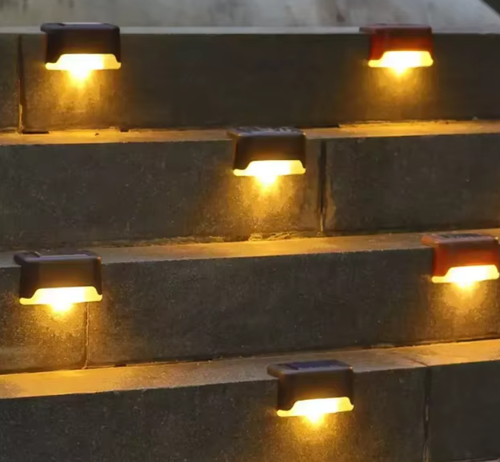 💡Outdoor waterproof solar-powered LED stair railing light, battery-powered small wall light, suitable for balcony, garden, terrace, and step lighting (4 pieces per box)