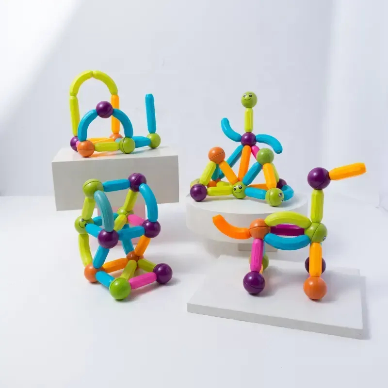 Magnetic Building Blocks Transparent Magnetic 3D Building Blocks 84 Pieces Children's Educational Toys (With Storage Box)