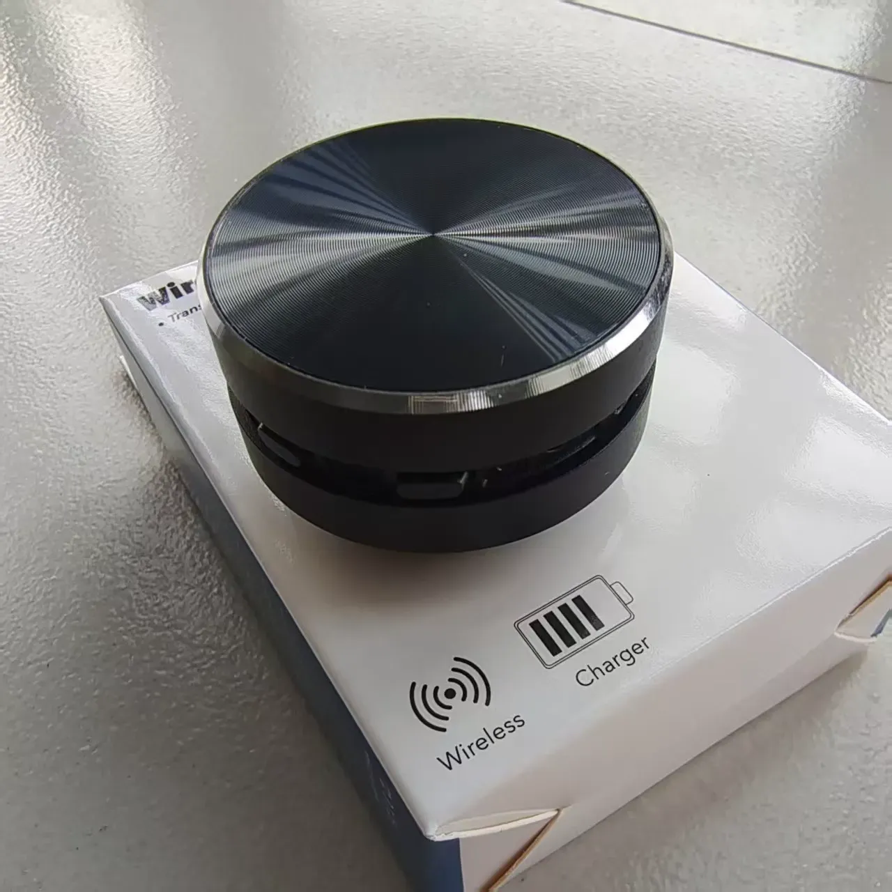 Bone conduction wireless Bluetooth speaker Black technology magnetic portable stereo metal small steel cannon resonance speaker, excellent sound quality