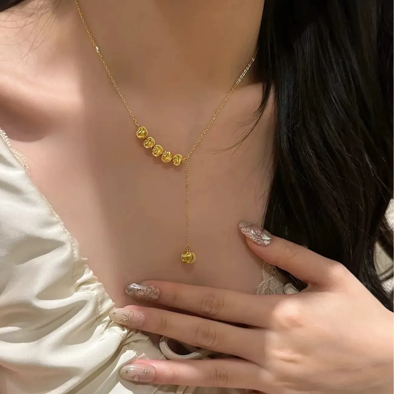 French ins real gold electroplating retractable push-pull cat's eye bean necklace clavicle chain light luxury exquisite