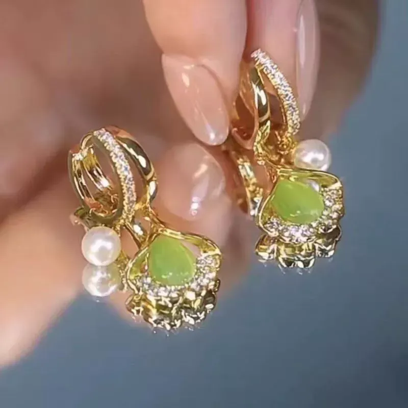 Cat's eye ginkgo leaf pearl earrings 2025 new hot style niche design high-end earrings for women
