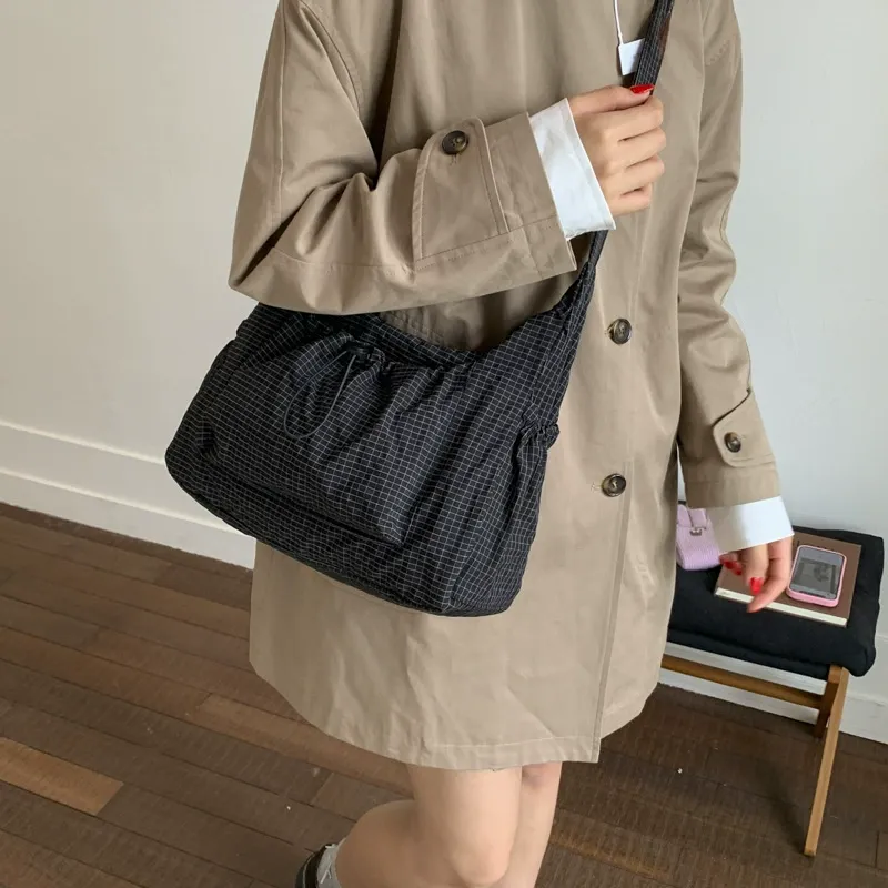 Trendy retro large-capacity women's casual tote bag, 2025 new style, shoulder bag, crossbody bag