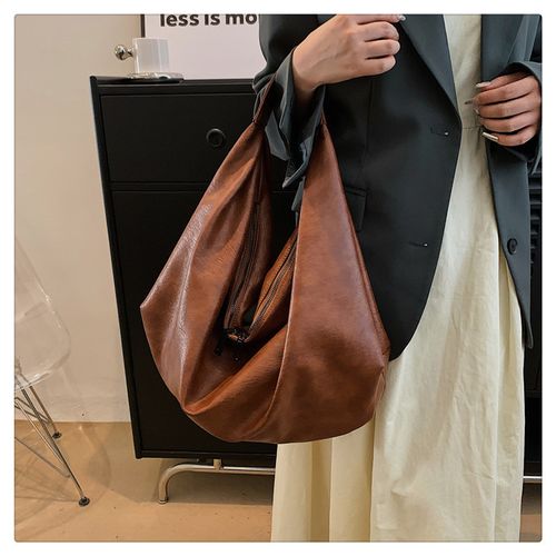 Women's soft leather handbags, Instagram-worthy, large-capacity dumpling bag, travel crossbody bag, tote bag, trendy Instagram style.