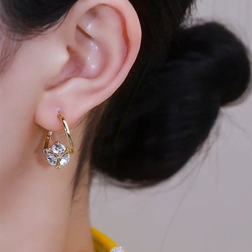 Fully encrusted diamond ear cuffs with a unique and minimalist design, versatile and stylish earrings for women.