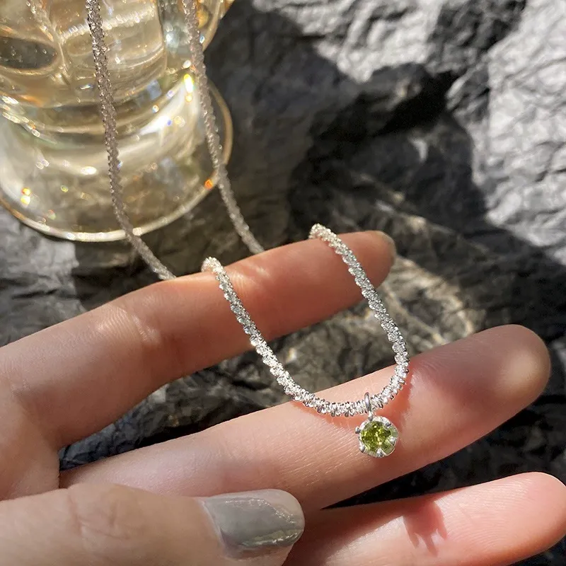 It is beautiful to give as a gift or use for yourself, super flash shimmering silver necklace female ins design niche clavicle chain light luxury pendant accessories