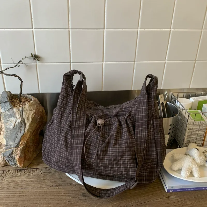 Hot-selling trendy retro large-capacity women's casual tote bag, 2025 new style, shoulder bag crossbody bag