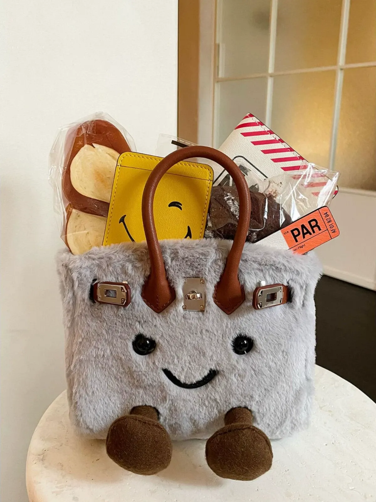 2025 New Cute Cartoon Smiling Plush Crossbody Bag, Large Capacity, Versatile Commuter Handbag for Women