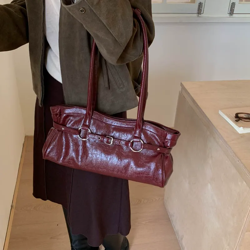 Premium Retro Large-Capacity Bag — Women's Commuter Shoulder Bag & Everyday Tote