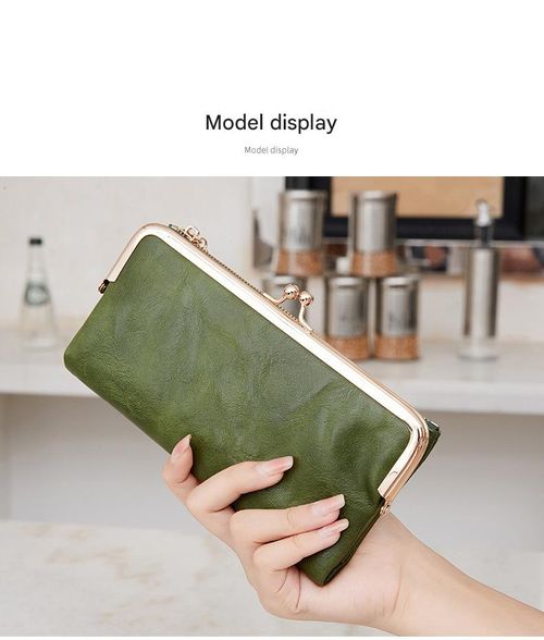 Retro-Style Multifunctional Folding Clasp Wallet — Long, Portable, and Versatile Coin Purse with Multiple Card Slots and Phone Compartment for Women