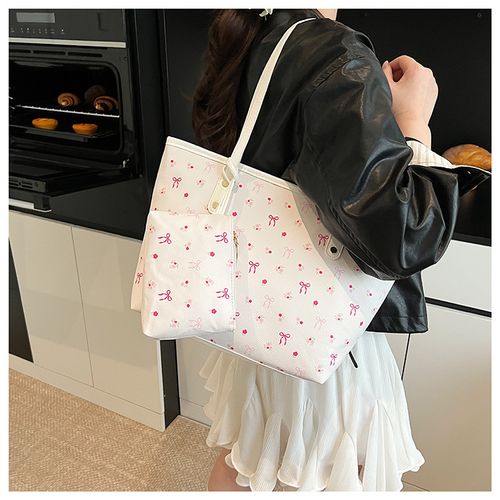 Beautiful, large-capacity, versatile tote bag for everyday commuting, shoulder bag, underarm bag, casual handbag for women.