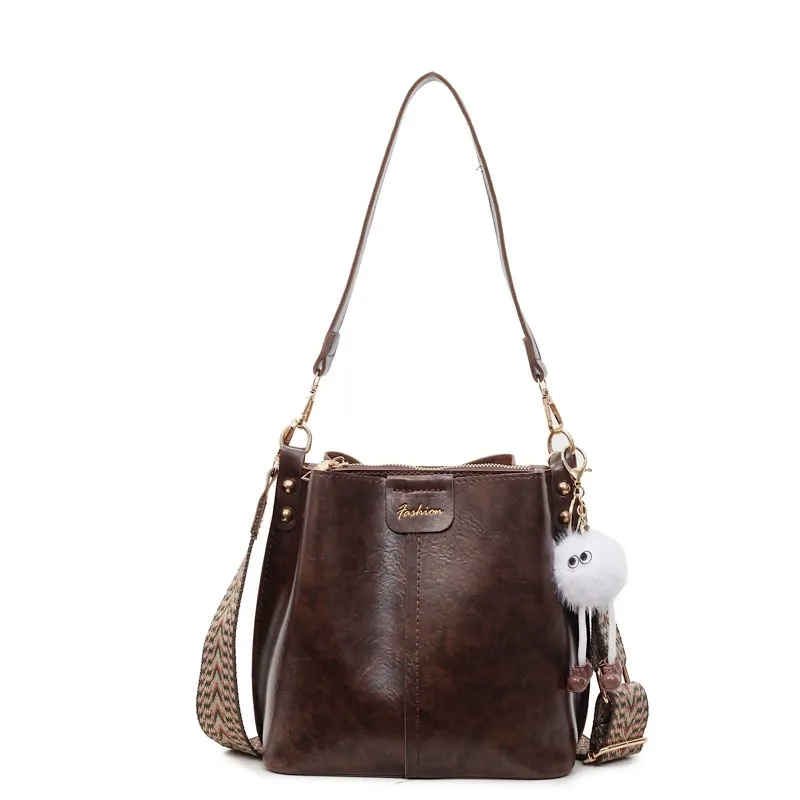 2025 New Retro Single Shoulder Crossbody Bag with Wide Strap and Bucket Shape