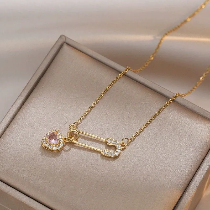 Necklace does not fade, women's brooch heart necklace, versatile, high-end, non-fading, niche necklace.Gift box packaging