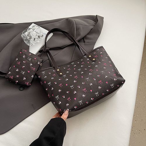 Beautiful, large-capacity, versatile tote bag for everyday commuting, shoulder bag, underarm bag, casual handbag for women.