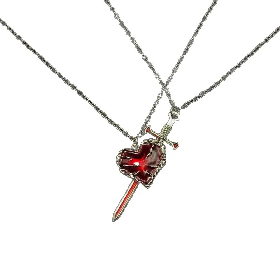 New Sword Heart Couple Necklace - A Pair of Personalized Liquid Heart-Shaped Peach Heart Pendants for Clavicle Chains