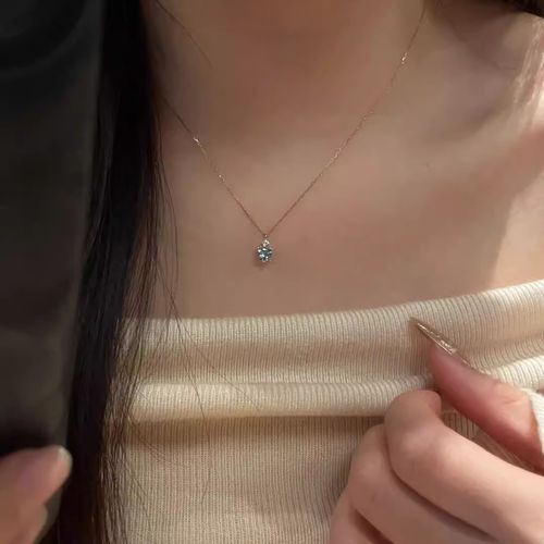 Blue tears necklace pendant for women, niche design, light luxury, high-end feeling, high value, whitening, fashionable and versatile clavicle chain