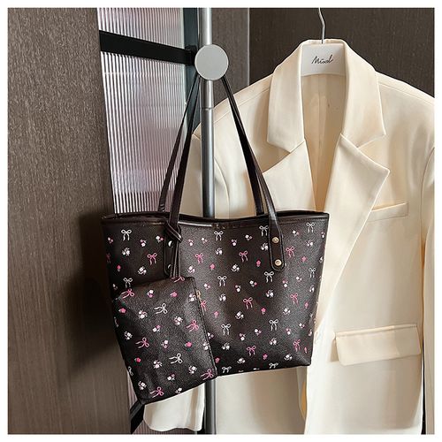 Beautiful, large-capacity, versatile tote bag for everyday commuting, shoulder bag, underarm bag, casual handbag for women.
