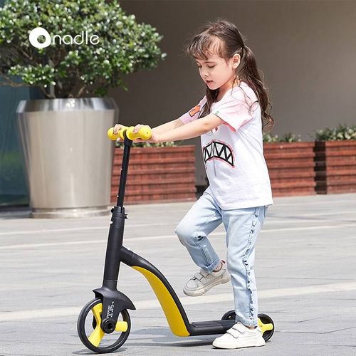 Multifunctional 3-in-1 kick foot scooter, kids' scooter with flashing PU wheels, a toy for babies and young children.