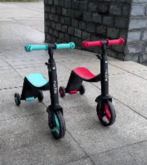 Multifunctional 3-in-1 kick foot scooter, kids' scooter with flashing PU wheels, a toy for babies and young children.