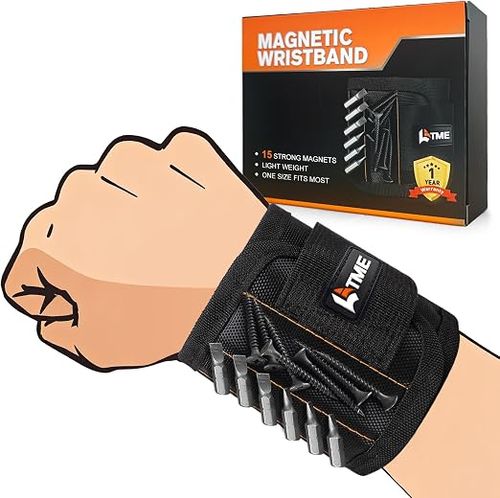 Adjustable magnetic wristband