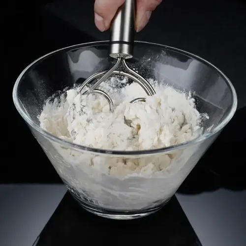 Food-grade stainless steel dough kneading machine