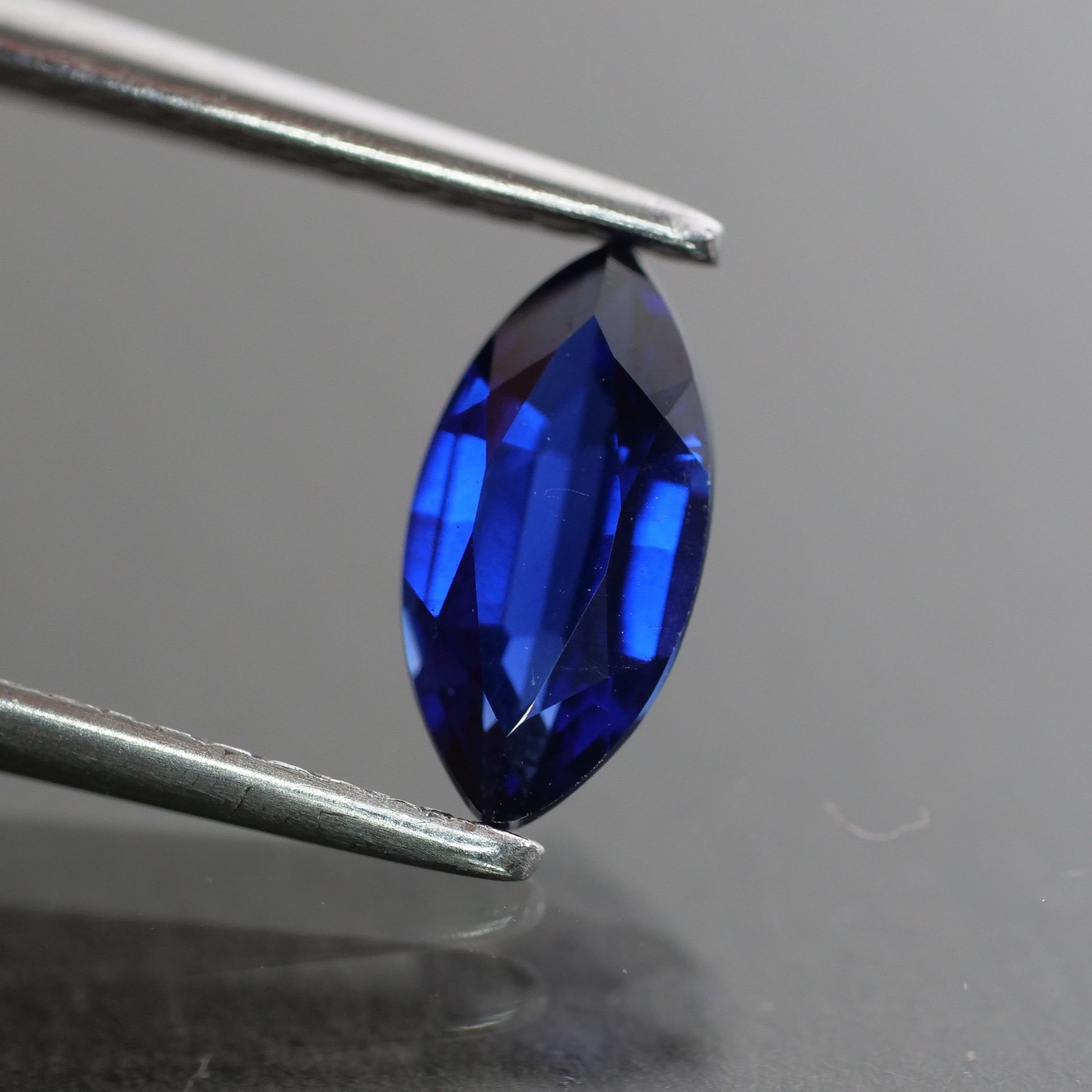 Engagement Rings Blanchardstown  Wholesale Gemstones Supplier Blue Sapphire | lab created, marquise cut 8x4 mm, VS 0,7 ct