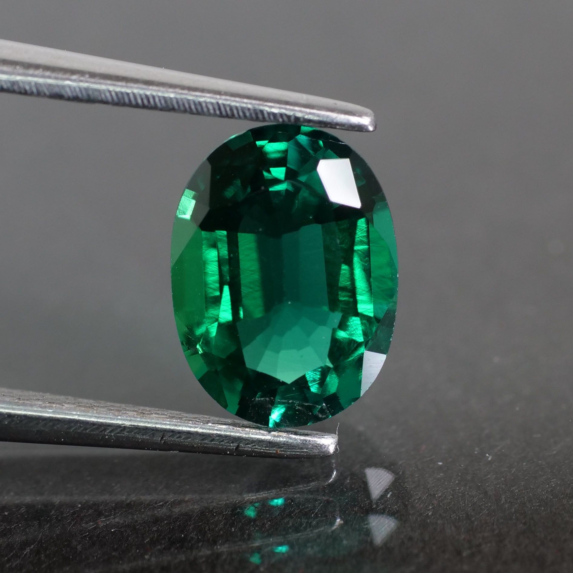 Engagement Ring Deals Uk  Wholesale Gemstones  Emerald | Lab-Created Hydrothermal, oval cut 8x6mm, VS 1.1ct