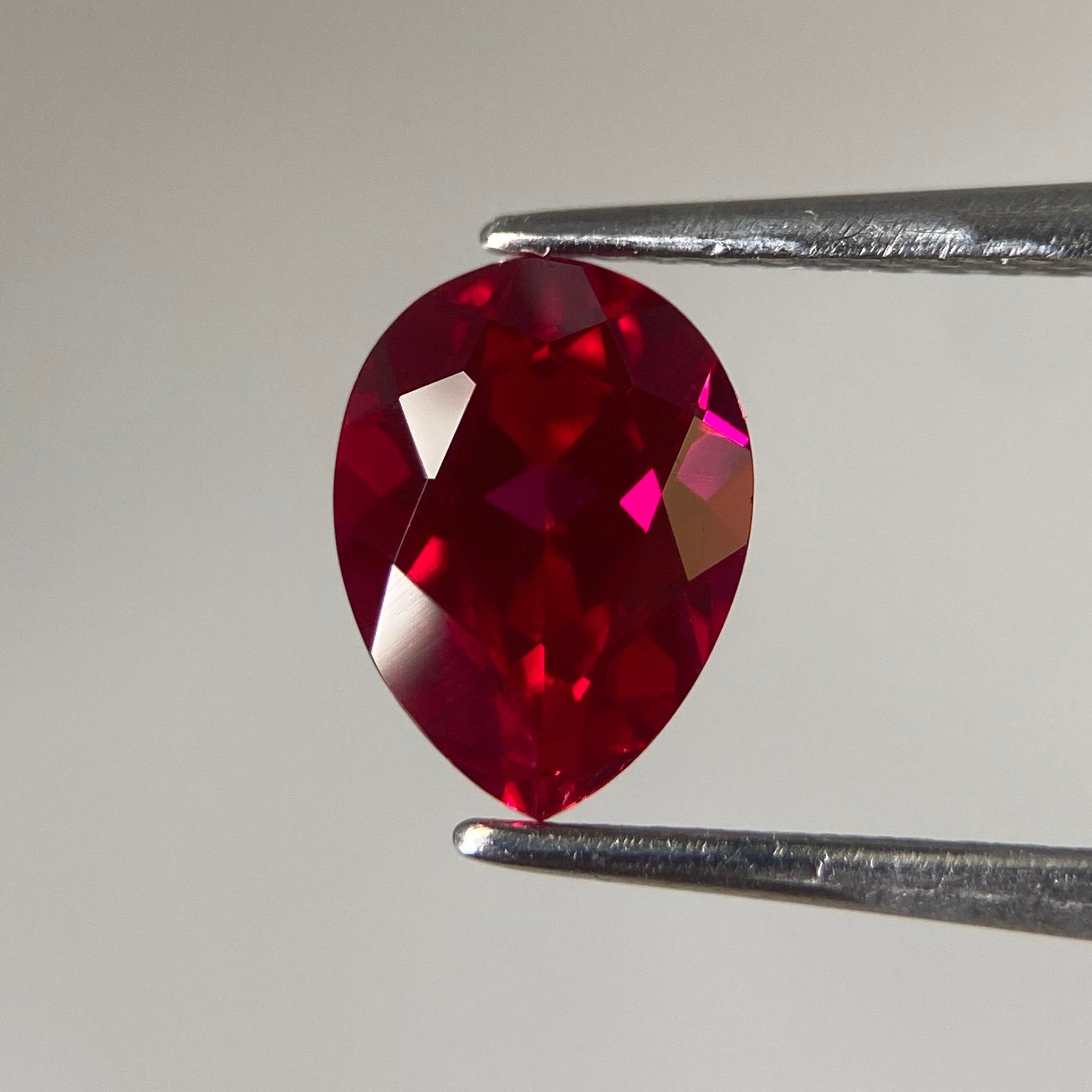 Irish Wedding Rings From Ireland  Buy Loose Gemstones Online  Ruby | Lab created, pear cut 8x6 mm, 1.5 ct