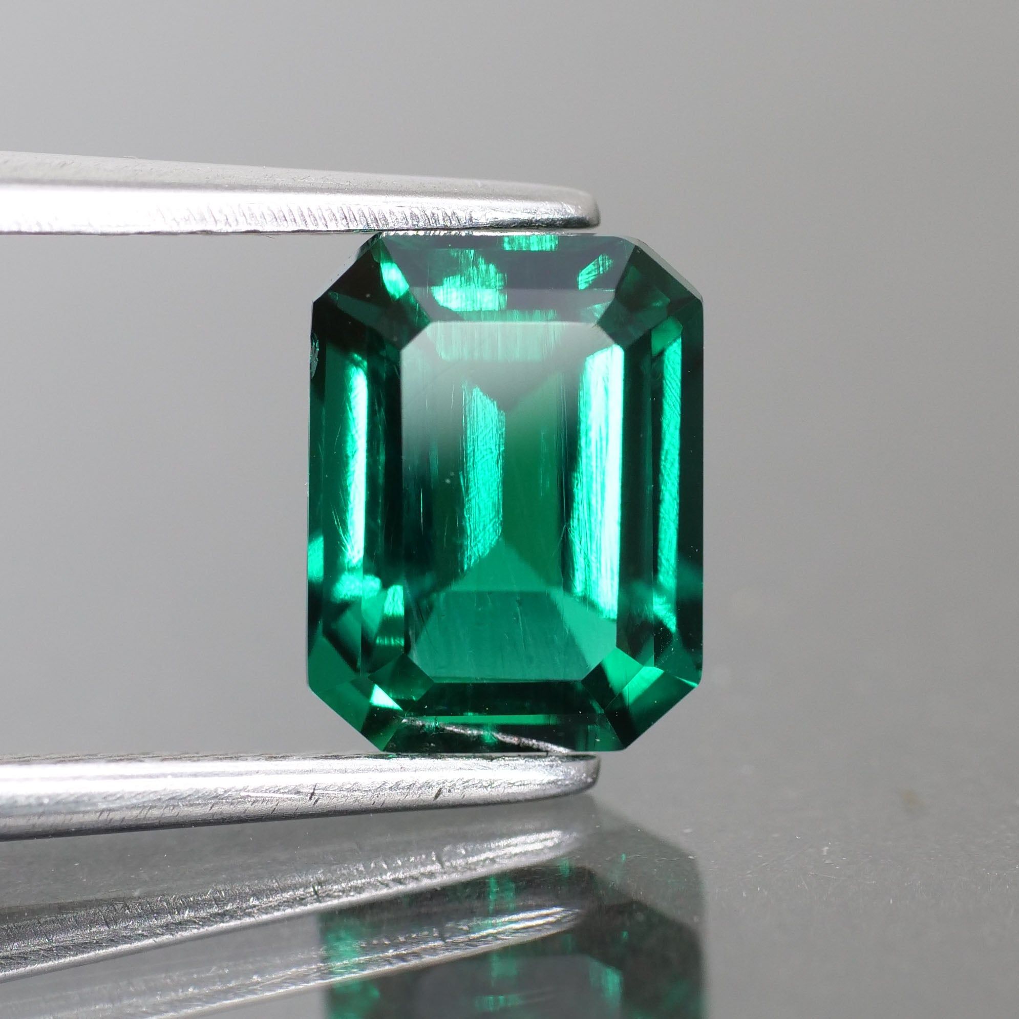 Engagement Ring Deals Uk  Wholesale Gemstones  Emerald | Lab-Created Hydrothermal, octagon cut 8x6mm, VS 1.6ct