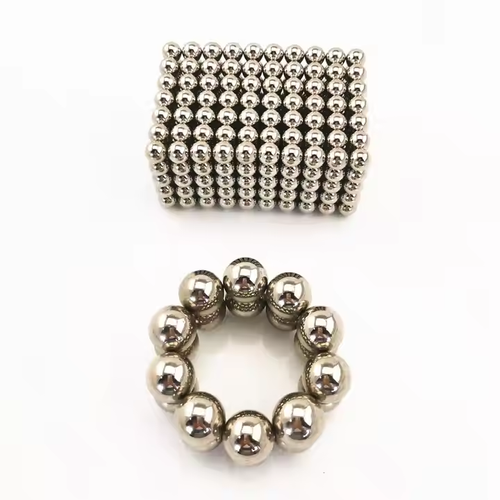 Hot Sale! Buckyballs Toy —— Made of Silver Neodymium Magnet, 3mm Size, 216 Pieces per Box, Super Stress-Relieving, Versatile Ways to Play, Free to Assemble