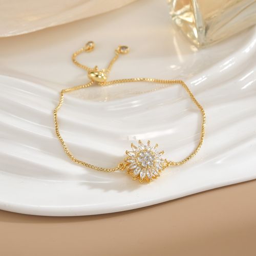 Hot - sale Gold Sunflower Bracelet with Rotatable Flower Design, Moissanite Inlaid and Pure Copper Gold - Plated Process, Noble and Gorgeous, Versatile in Style, Personalized and Fashionable