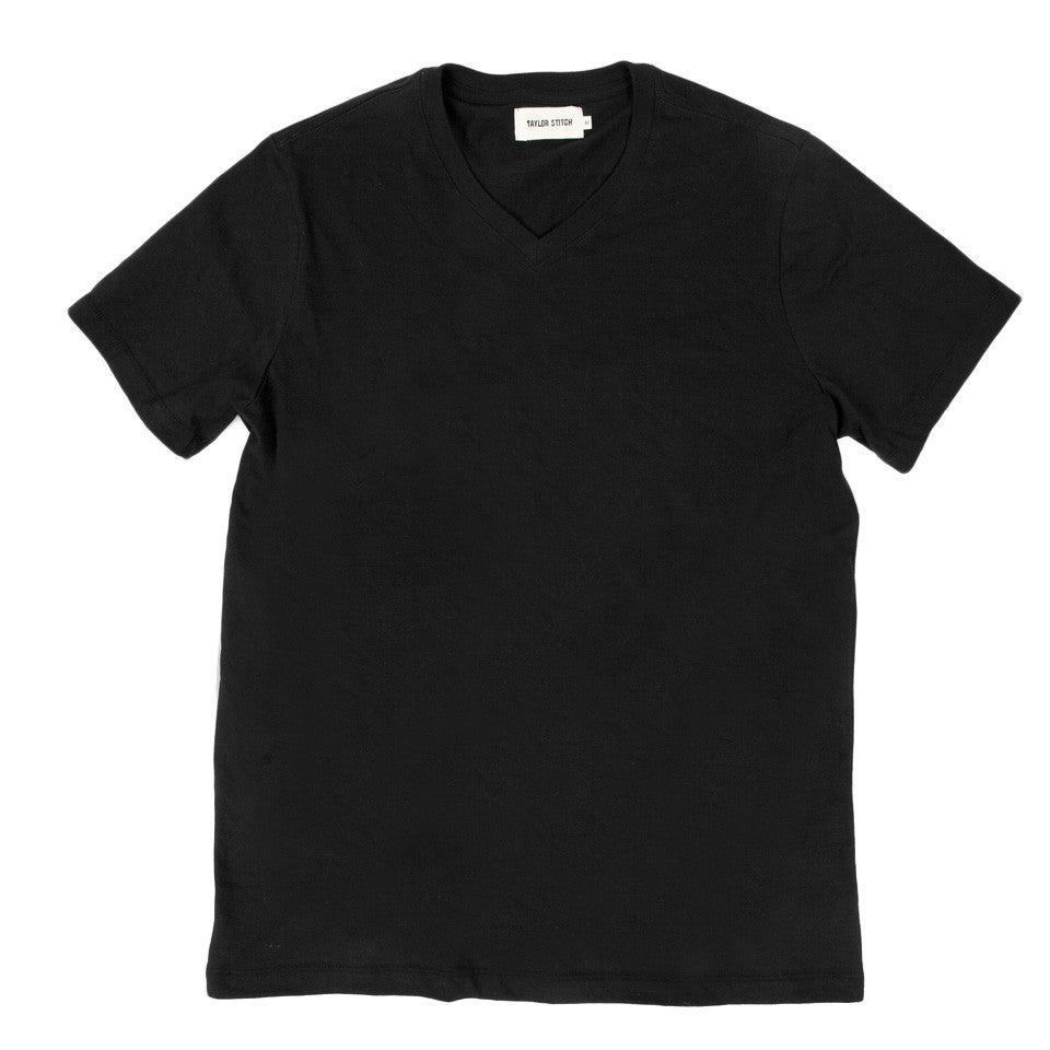 Uasow V-Neck Tee in Black