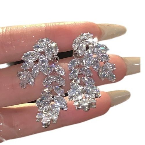 2025 New Fashion Trend Unique Design Elegant and Exquisite Zircon Leaf Earrings For Women Jewelry Wedding Party Premium Gifts