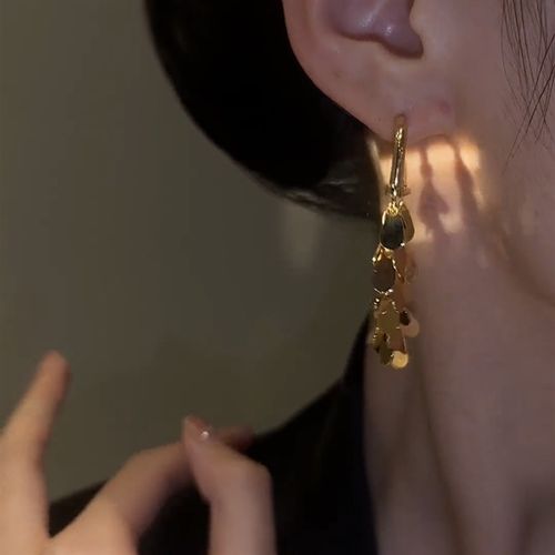 Anneli tassel earrings, new sparkling sequin earrings, Anneli jewelry gold tassel earrings, sparkling sequin dangle tassel earrings, fashionable square tassel earrings