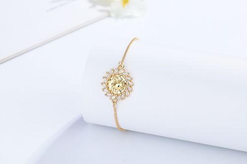 Women's 360° Rotatable Sunflower Bracelet - Sparkling Rhinestone Light Luxury Versatile Jewelry, Long-Lasting Color Summer Accessory for Office Dating Anniversary