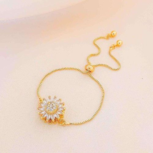 Women's 360° Rotatable Sunflower Bracelet - Sparkling Rhinestone Light Luxury Versatile Jewelry, Long-Lasting Color Summer Accessory for Office Dating Anniversary