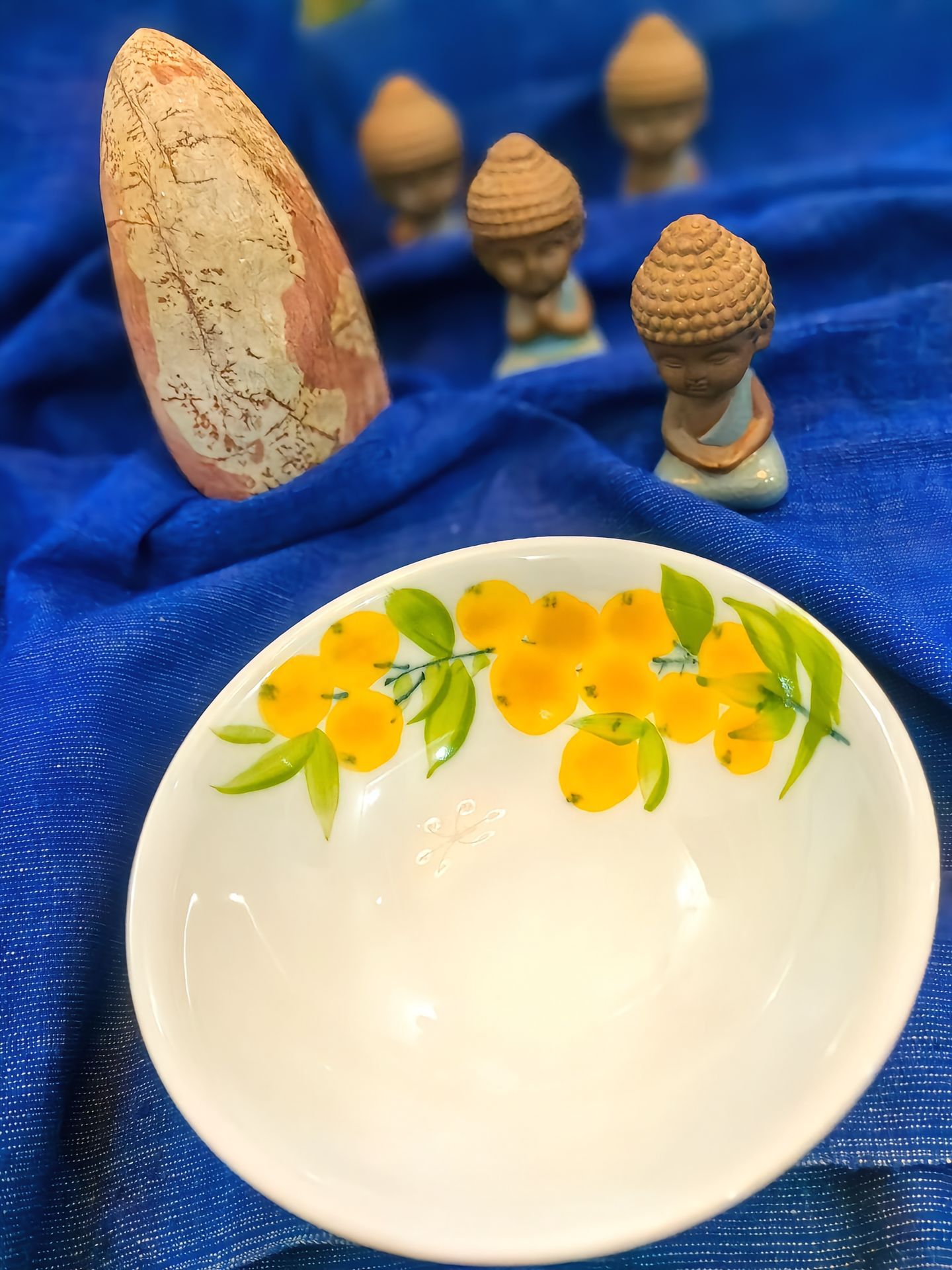 Hand - Painted Jingdezhen Porcelain Bowl: Citrus Blooms, Artisan Craftsmanship
