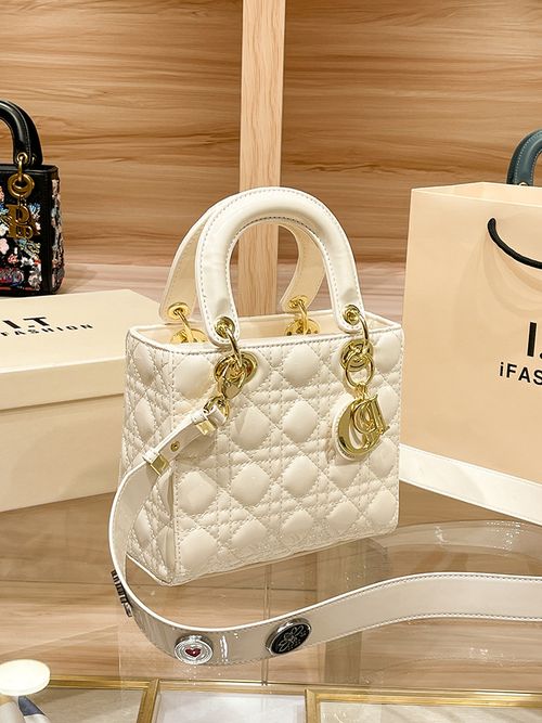 Toy bag mulheres 2024 temperamento celebridade européia e americana grande marca sentindo alta senhora portátil crossbody bag