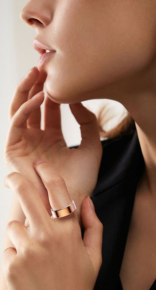 Smart Ring.Smart bracelet with sleep tracking, heart rate monitoring, emotion recognition, and temperature measurement. This wireless fitness tracker comes with multiple workout modes and doesn't require any subscription service. Perfect gift choice with a battery life of up to 3-5 days. Summer deal, get it now at a great price