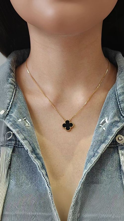 Bestselling Four-leaf Clover Jewelry Set