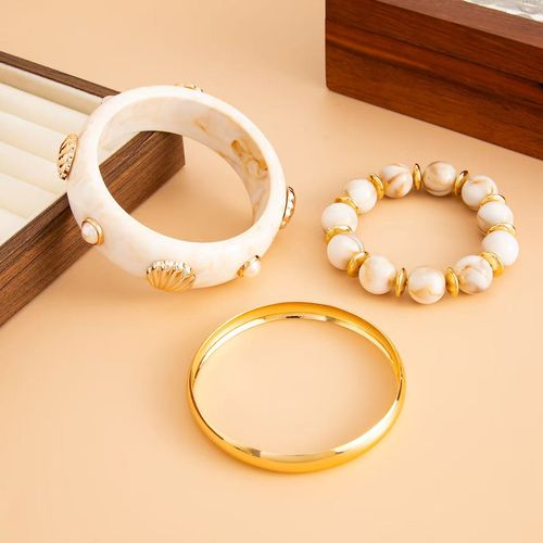 Trendy & Versatile Bangles