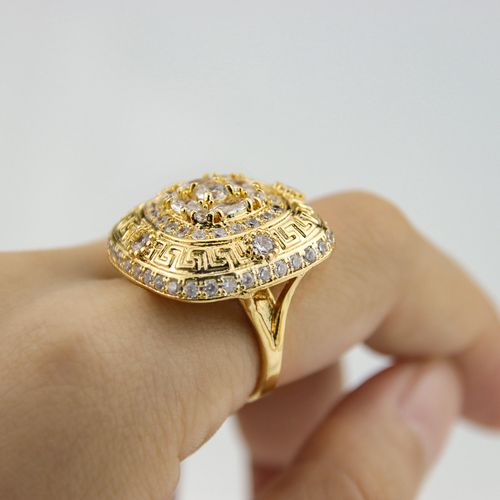 Anel de jóias masculino modernode aço inoxidável com dourado de titânio e função de beleza