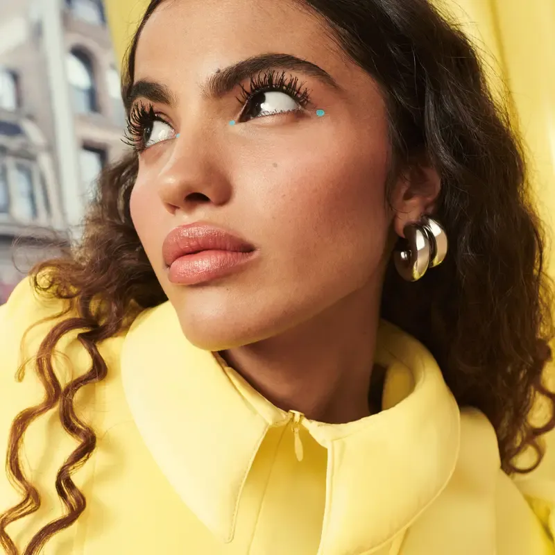 Mascara Colossal Bubble, volume et longueur modulables pour des cils audacieux et séparés, tenue 24 h,