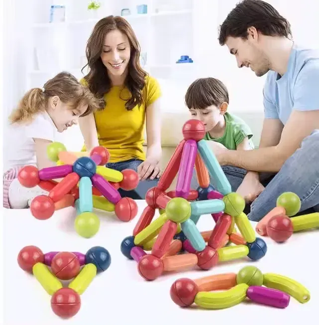 Tuiles de construction magnétiques transparentes Blocs de construction magnétiques 3D Construction 84 pièces Jouets éducatifs pour enfants