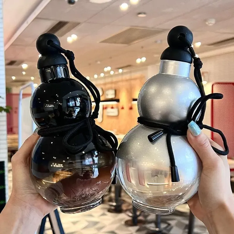 Gourde en forme de gourde, 1 unité. Gourde étanche au design original avec couvercle et anneau de tirage. Gobelet portable de grande capacité pour l'école, le bureau, le camping et les activités de plein air. Gourde transparente.