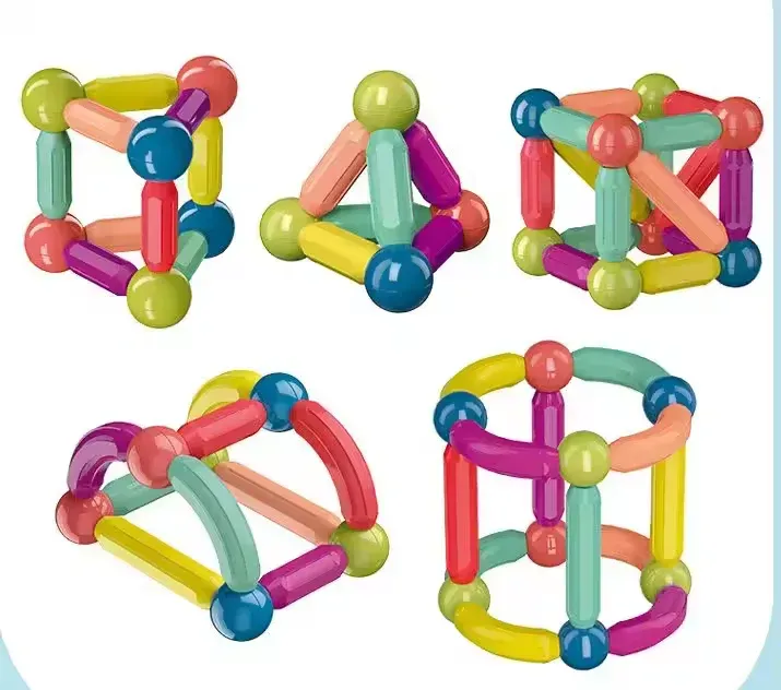 Tuiles de construction magnétiques transparentes Blocs de construction magnétiques 3D Construction 84 pièces Jouets éducatifs pour enfants