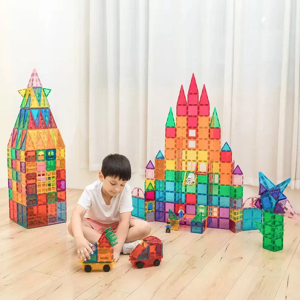 Tuiles Magnétiques Educatives – Kit de Construction avec roues pour voitures