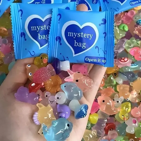 Glow-in-the-dark Miniature Animal Resin Ornaments